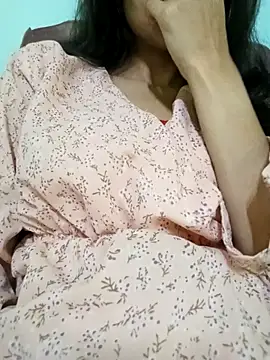 Snapshot of silverworm2026 chatting on 1, 2, 2025 silverworm2026 online show from 1, 2, 2025