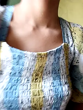 Snapshot of silverworm2026 chatting on 2, 3, 2025 silverworm2026 online show from 2, 3, 2025