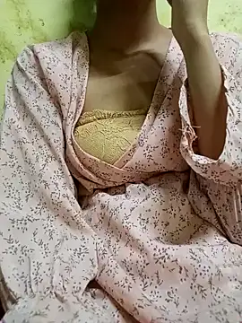 Snapshot of silverworm2026 chatting on 13, 2, 2025 silverworm2026 online show from 13, 2, 2025