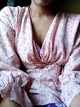 Snapshot of silverworm2026 chatting on 26, 1, 2025 silverworm2026 online show from 26, 1, 2025