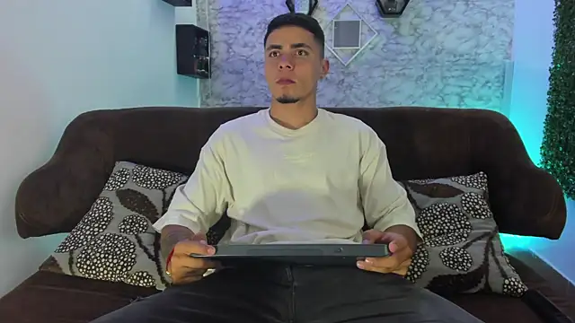 Thomass conor online show from 18, 11, 2025