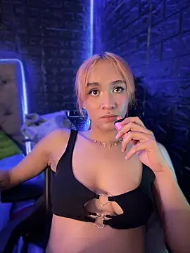 Isabellaa Hot online show from 1, 2, 2025