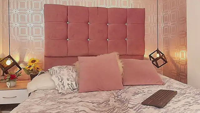 Snapshot of victoriapalmerfg chatting on 3, 3, 2025 victoriapalmerfg online show from 3, 3, 2025