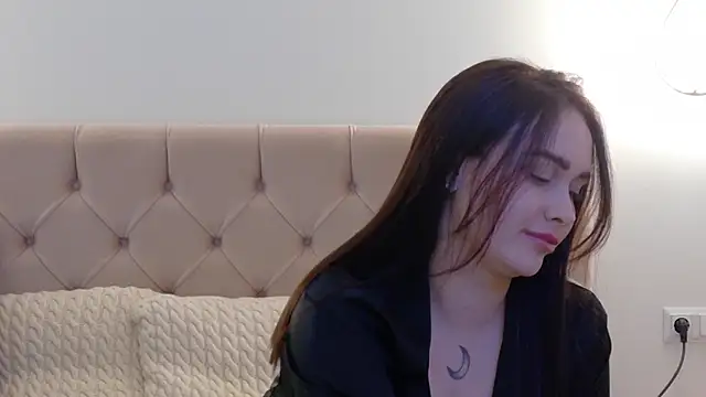 Lilliana Moon online show from 2, 3, 2025