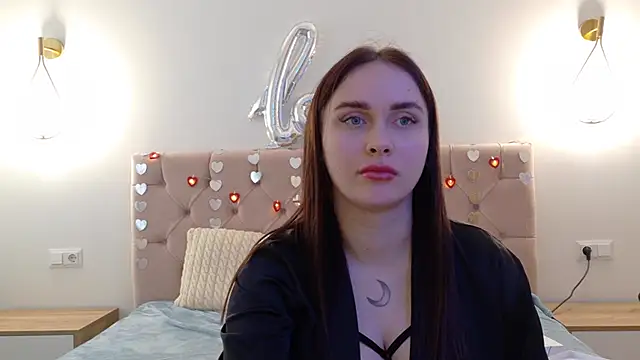 Lilliana Moon online show from 18, 2, 2025