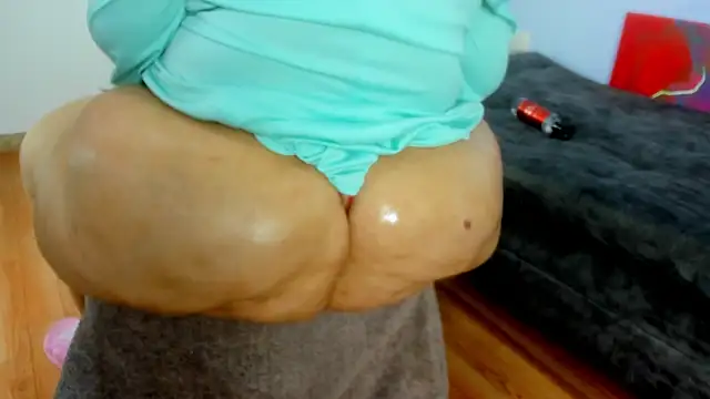 Charlotte curvy  online show from 8, 3, 2025