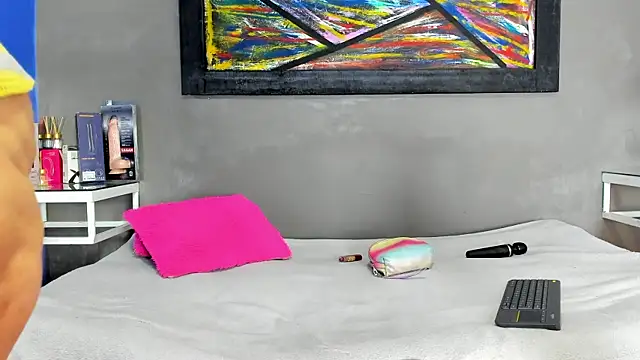 Charlotte curvy  online show from 3, 6, 2026
