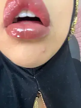 zahra Jalid online show from 4, 2, 2026