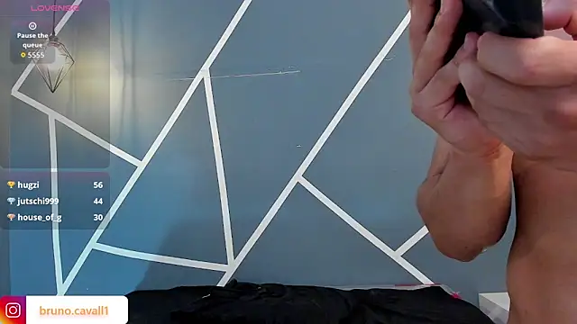 bruno cavalli online show from 18, 4, 2026