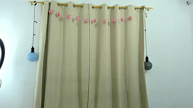 Snapshot of blueroom_party chatting on 17, 1, 2025 blueroom party online show from 17, 1, 2025