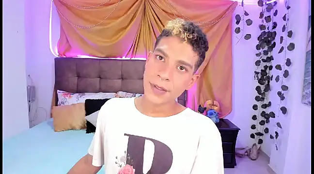 Ethan Boyy online show from 3, 3, 2025