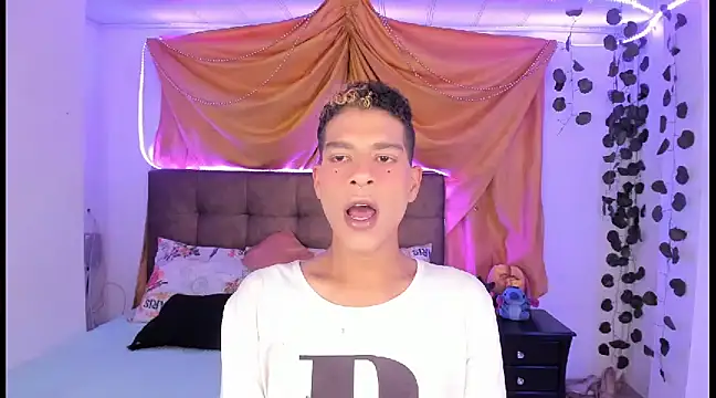 Ethan Boyy online show from 5, 3, 2025