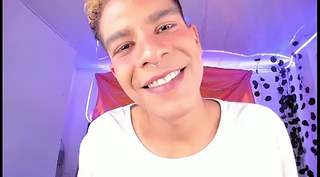 Ethan Boyy online show from 2, 3, 2025
