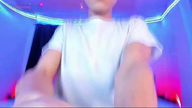 Ethan Boyy online show from 18, 4, 2026