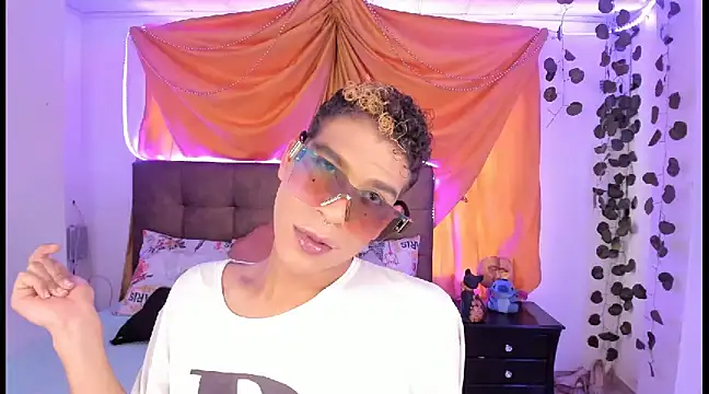 Ethan Boyy online show from 4, 3, 2025