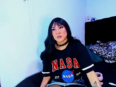 Georgina Giio online show from 24, 10, 2025