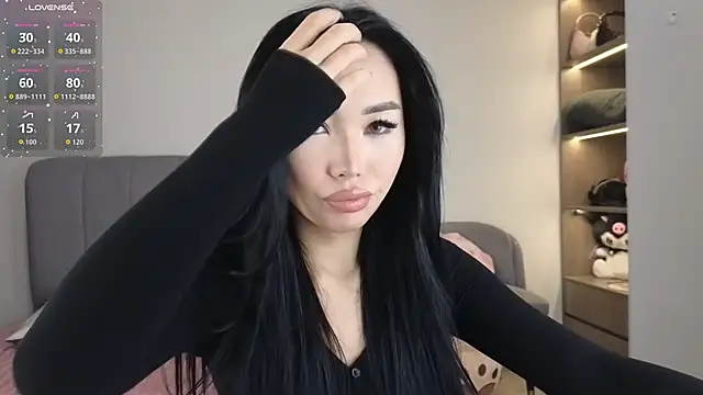 asianqueeny online show from 25, 2, 2026