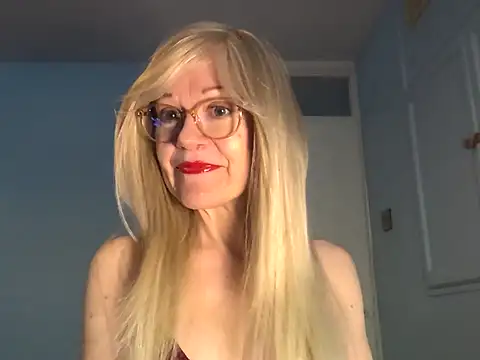 Snapshot of petina chatting on 11, 9, 2025 petina online show from 11, 9, 2025