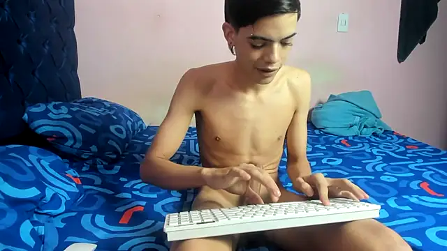 Snapshot of Latinos_2001 chatting on 22, 2, 2026 Latinos 2001 online show from 22, 2, 2026