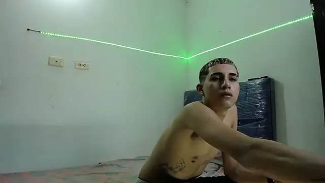 Latinos 2001 online show from 19, 2, 2025
