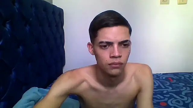 Latinos 2001 online show from 5, 5, 2026