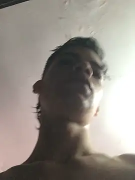 Snapshot of Latinos_2001 chatting on 3, 12, 2025 Latinos 2001 online show from 3, 12, 2025