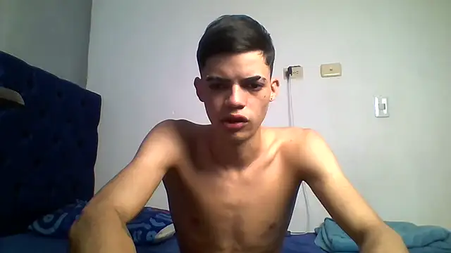 Snapshot of Latinos_2001 chatting on 25, 6, 2026 Latinos 2001 online show from 25, 6, 2026