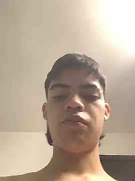 Latinos 2001 online show from 1, 12, 2025