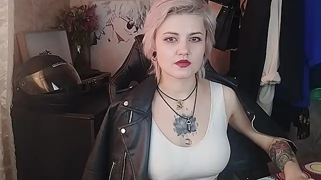 Snapshot of EvaBrownie chatting on 27, 2, 2025 EvaBrownie online show from 27, 2, 2025