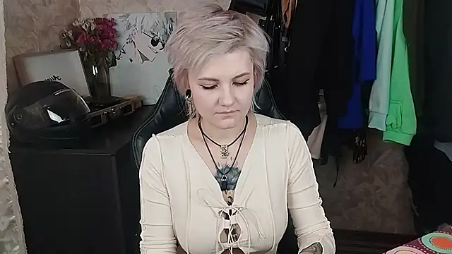 Snapshot of EvaBrownie chatting on 21, 2, 2025 EvaBrownie online show from 21, 2, 2025