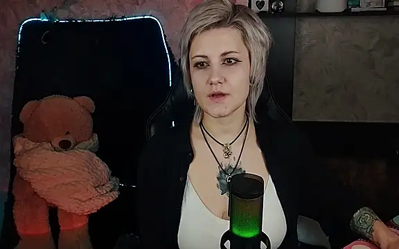 Snapshot of EvaBrownie chatting on 15, 3, 2025 EvaBrownie online show from 15, 3, 2025