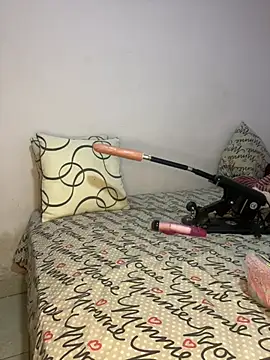 Malia B online show from 9, 2, 2025