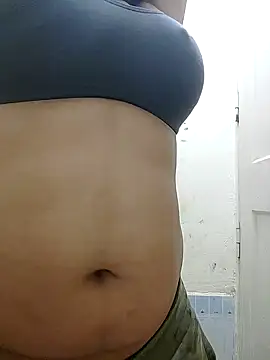 Mumbaigirl17 online show from 20, 1, 2025
