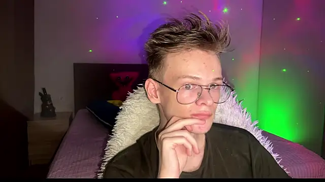 Wild boar1 online show from 7, 3, 2025