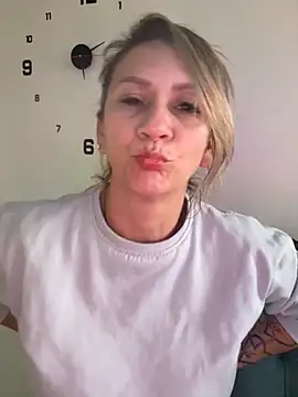 AtheneaRusell online show from 10, 11, 2025