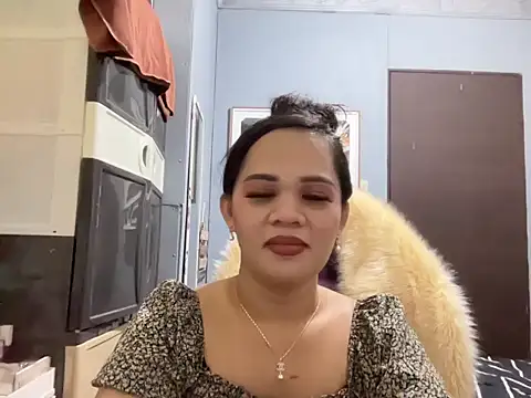 SophiaCourthaway online show from 2, 11, 2025