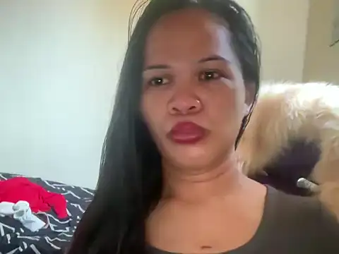 SophiaCourthaway online show from 18, 6, 2026