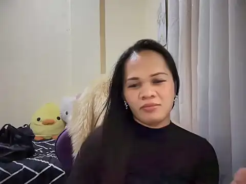SophiaCourthaway online show from 14, 7, 2026