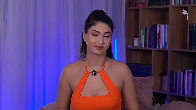 SarahPeach8 online show from 4, 4, 2026