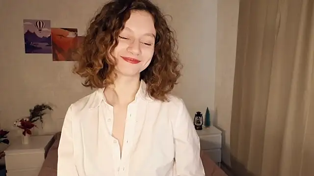 Leya Curly online show from 26, 1, 2025