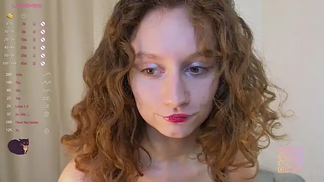 Leya Curly online show from 4, 11, 2025