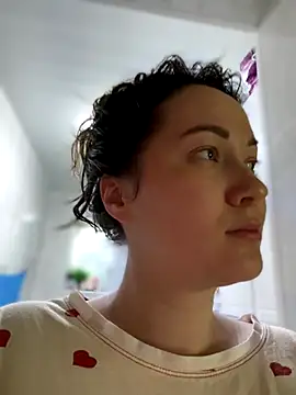 Kiss My Body online show from 16, 10, 2025