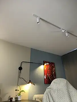 Kiss My Body online show from 14, 4, 2026