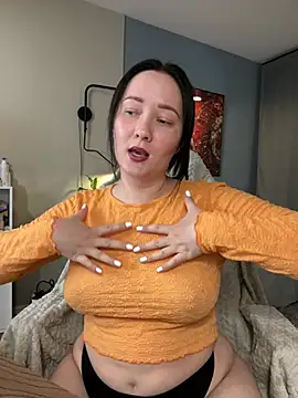 Kiss My Body online show from 21, 4, 2026