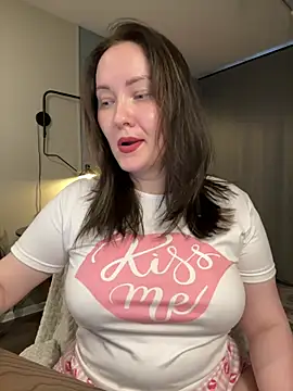 Kiss My Body online show from 10, 7, 2026