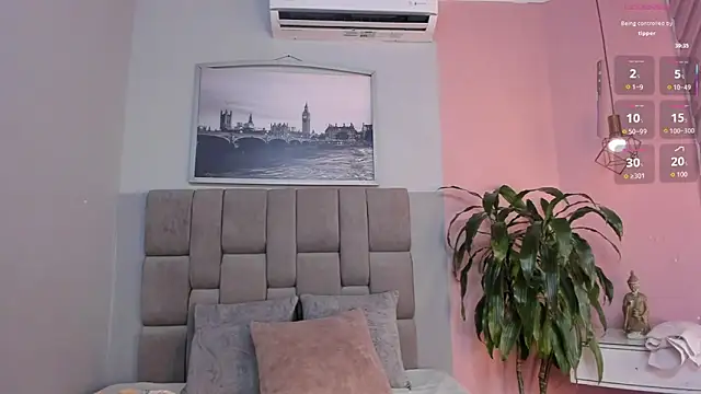 Snapshot of janna_lopez_ chatting on 4, 11, 2025 janna lopez online show from 4, 11, 2025