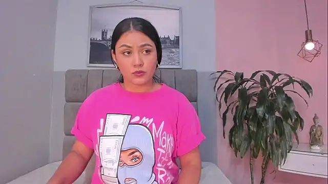 Snapshot of janna_lopez_ chatting on 12, 11, 2025 janna lopez online show from 12, 11, 2025