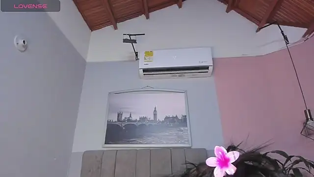 Snapshot of janna_lopez_ chatting on 19, 11, 2025 janna lopez online show from 19, 11, 2025