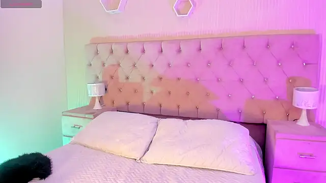 Snapshot of MattThompsonn chatting on 17, 10, 2025 MattThompsonn online show from 17, 10, 2025