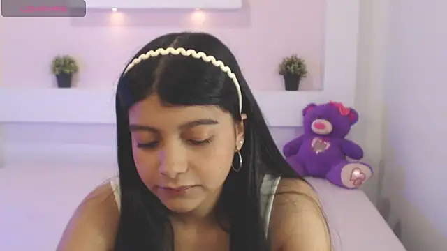 Snapshot of IslaBlaze chatting on 10, 3, 2025 IslaBlaze online show from 10, 3, 2025